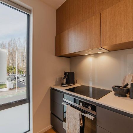 Chic And Contemporary Living At Cambridge Terrace Villa Christchurch Bagian luar foto