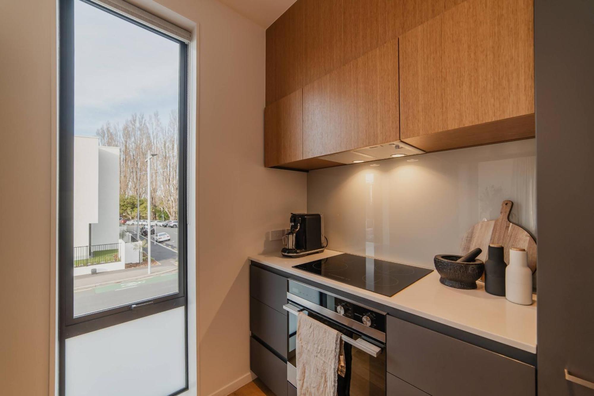 Chic And Contemporary Living At Cambridge Terrace Villa Christchurch Bagian luar foto