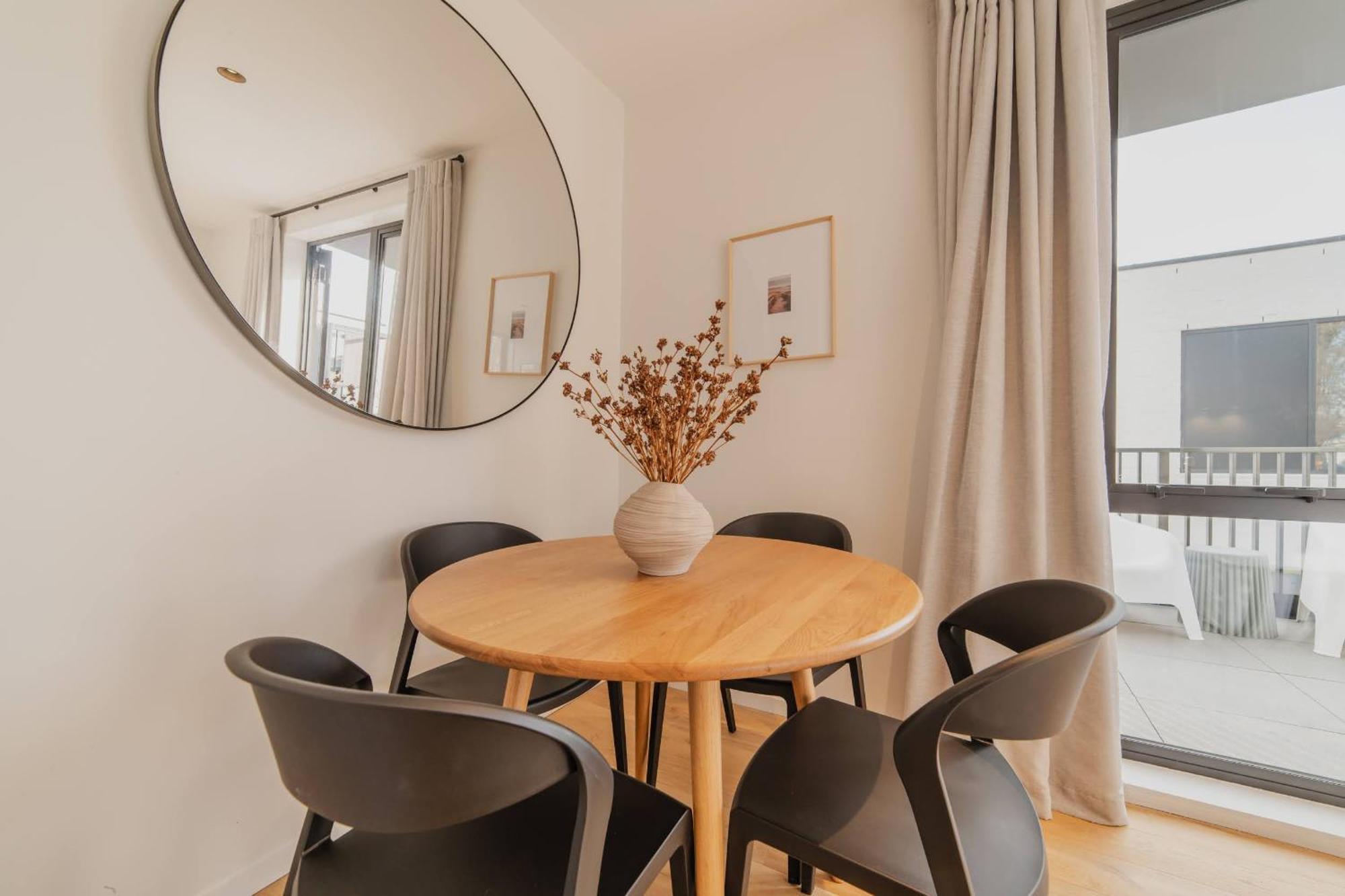 Chic And Contemporary Living At Cambridge Terrace Villa Christchurch Bagian luar foto