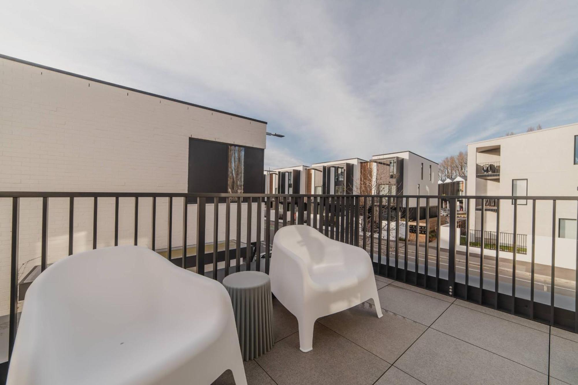 Chic And Contemporary Living At Cambridge Terrace Villa Christchurch Bagian luar foto