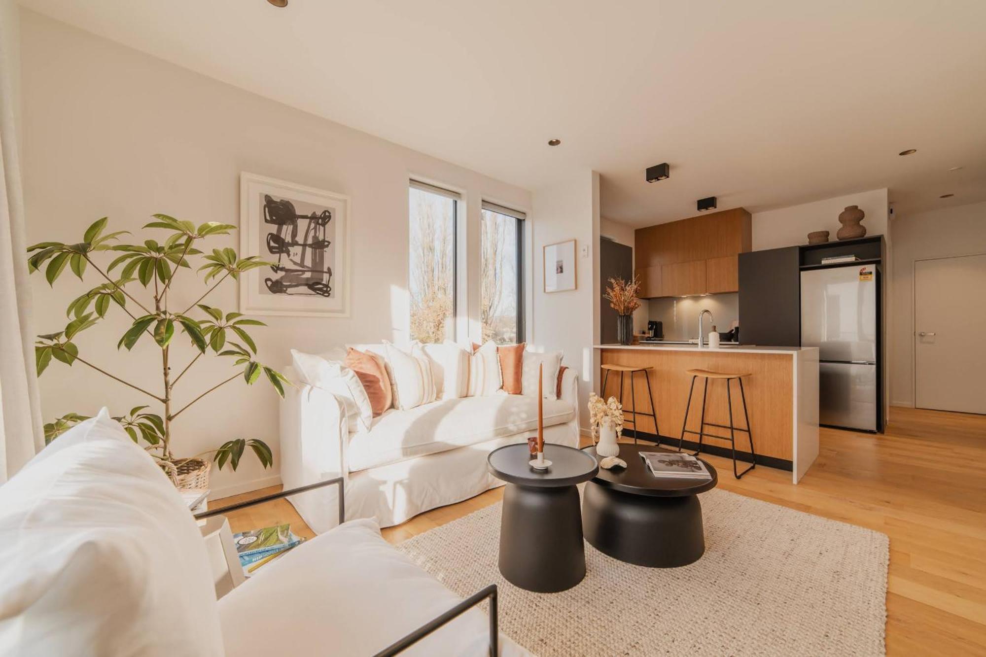 Chic And Contemporary Living At Cambridge Terrace Villa Christchurch Bagian luar foto