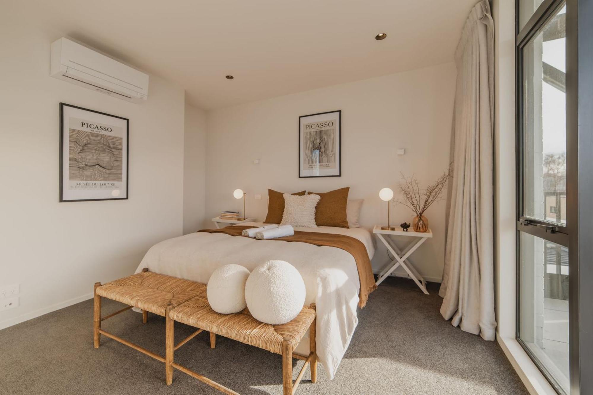 Chic And Contemporary Living At Cambridge Terrace Villa Christchurch Bagian luar foto
