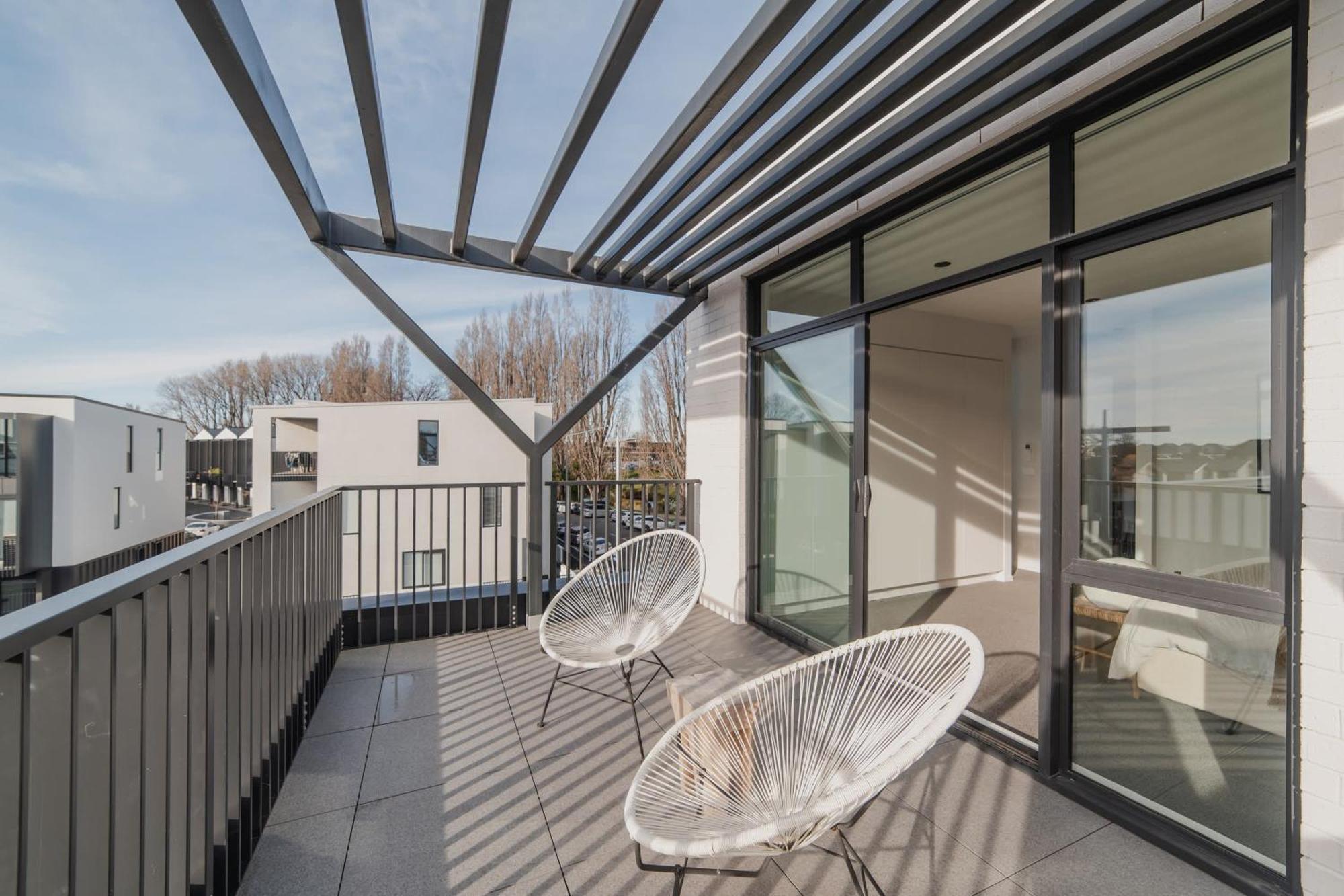 Chic And Contemporary Living At Cambridge Terrace Villa Christchurch Bagian luar foto
