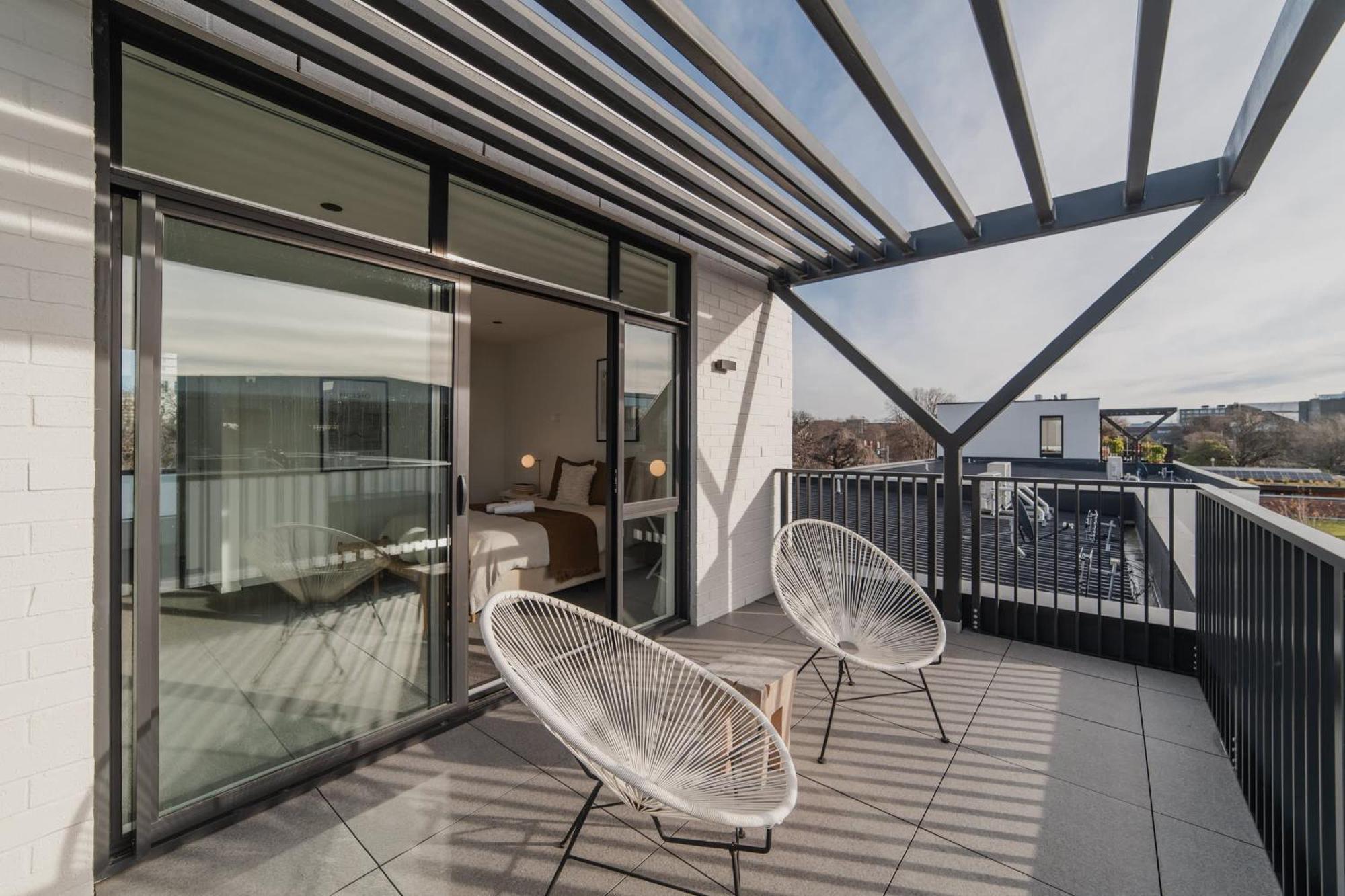 Chic And Contemporary Living At Cambridge Terrace Villa Christchurch Bagian luar foto